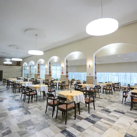 International House Of Journalists ゴールデンサンド